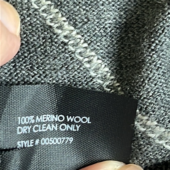 Club Monaco 100% merino wool v-neck diamond print argyle lightweight sweater - Picture 8 of 11